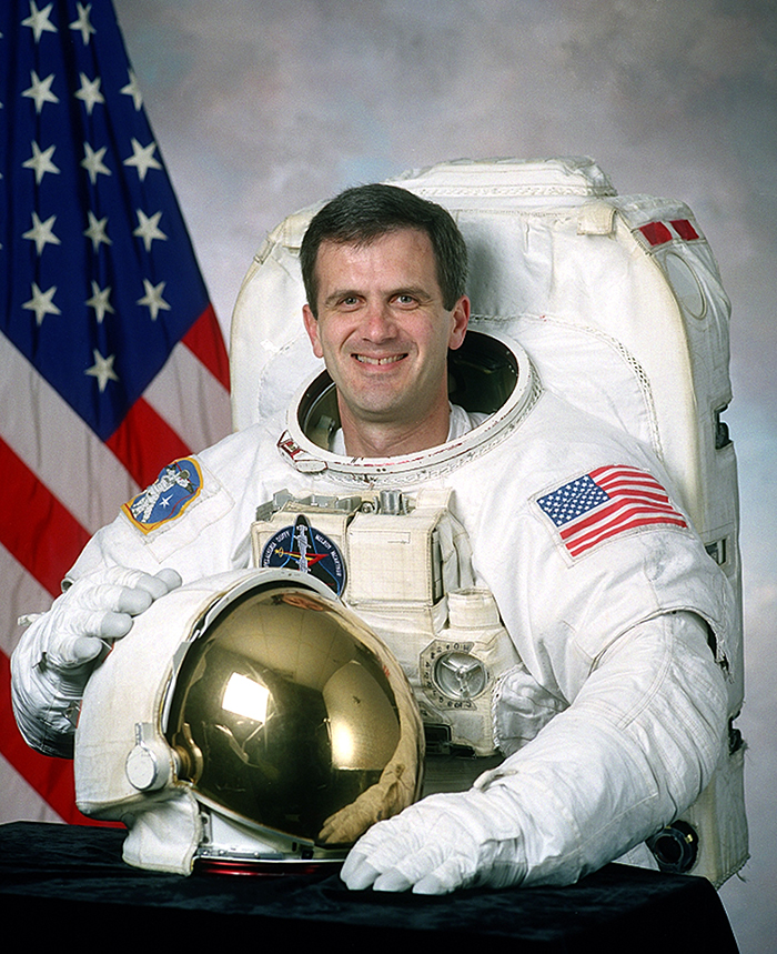 Photo of Jeff Wisoff in a NASA flight suit